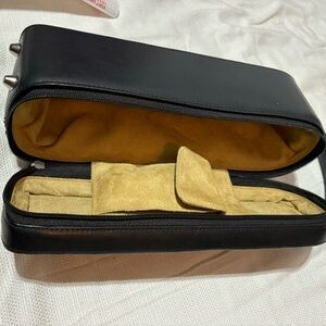 Leeman Designs New York Travel Single Wine Case Black With Box Zipper Closure